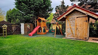 Comfortable House With Private Pool, Kolczewo
