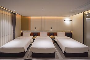 Urban Groove Hotel
