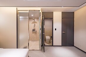 Urban Groove Hotel