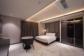 Urban Groove Hotel