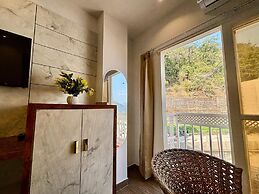 Check Inn Homes - Rishikesh