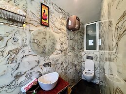 Check Inn Homes - Rishikesh