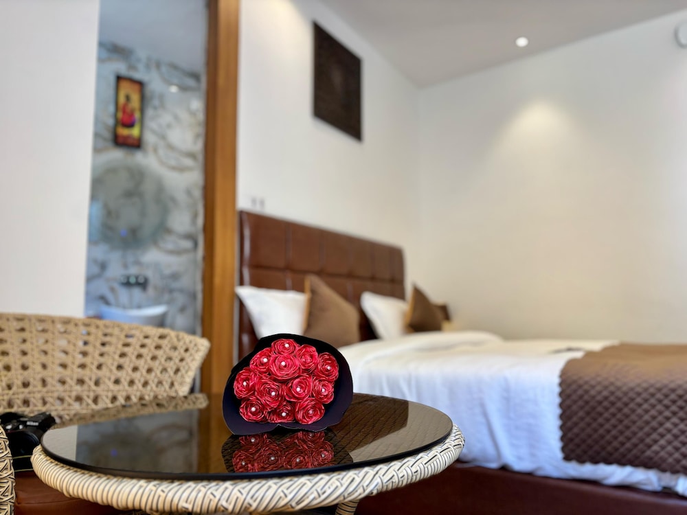 Check Inn Homes - Rishikesh