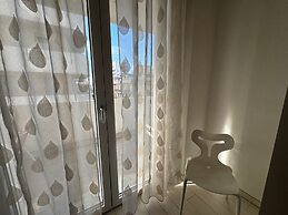 Casa Helios by Ca-sa Check