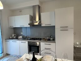 Casa Helios by Ca-sa Check