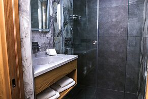 Rivana Hotel