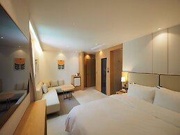 Daisy Hotel
