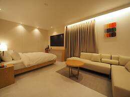 Daisy Hotel