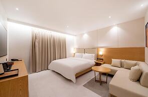 Daisy Hotel