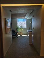 Daisy Hotel