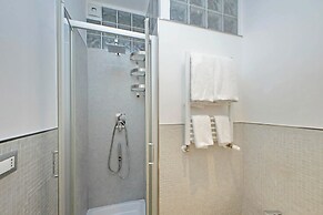 Trendy Flat near Marconi