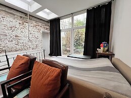 Chic Comfortable Loft and Natural Light