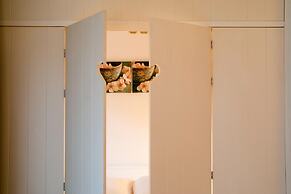 Skip Wellness De Luxe With Sauna