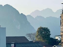 Vang Vieng Rivercube Hotel