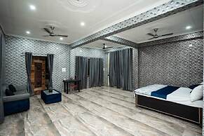 Kashi Cottage Homestay By GRB