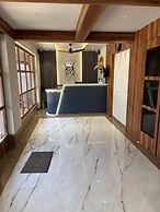 Hotel Regalia Suites