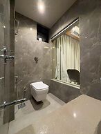 Hotel Regalia Suites