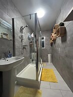 Gloucester - 2 Bed House - Sleeps 7 - Pet Friendly