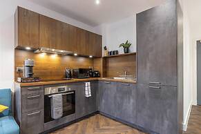 1 Bed Flat - Sleeps 4 - Pets - Parking - Wifi