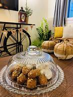 Airport Cottage House