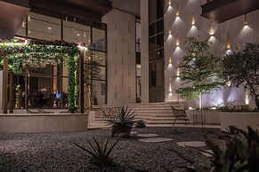 Liora Hotel