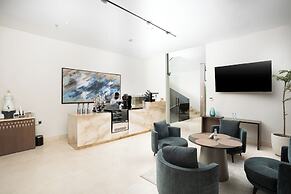 Liora Hotel