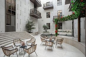 Liora Hotel