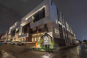 Liora Hotel