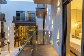 Liora Hotel