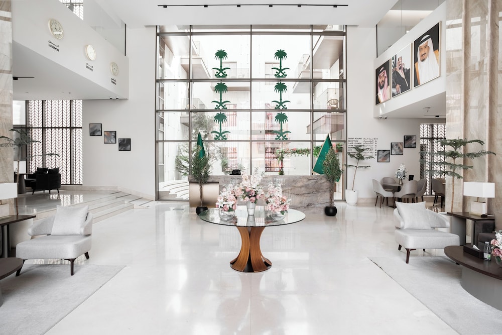 Liora Hotel
