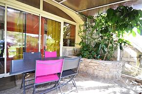 Amazing Apartment in Lanas With Large Garden