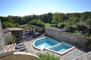 Amazing Apartment in Lanas With Large Garden