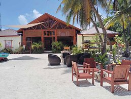 Rattehi Inn at Rakeedhoo