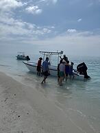 Rattehi Inn at Rakeedhoo