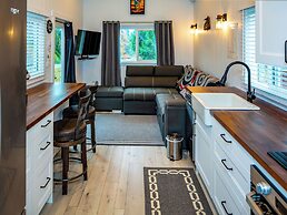 Chims Motel & Cabins
