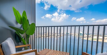 LUX  The Dubai Creek Edge Suite