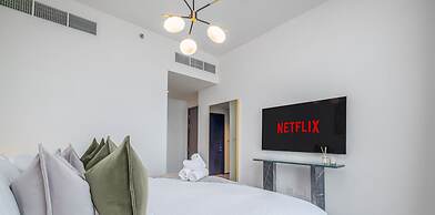 LUX  The Dubai Creek Edge Suite