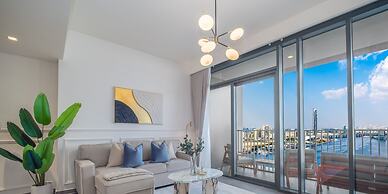 LUX  The Dubai Creek Edge Suite