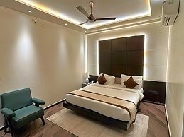 The Long D Hotel and Banquet