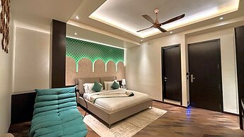 The Long D Hotel and Banquet