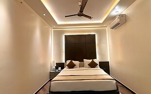 The Long D Hotel and Banquet