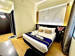 Central City Hotel at Chintatown