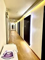 Central City Hotel at Chintatown