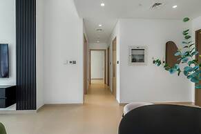 2BR High Floor Act I Act II T1