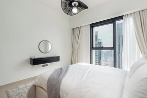 2BR High Floor Act I Act II T1