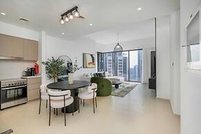 2BR High Floor Act I Act II T1