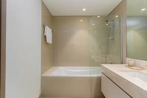 2BR High Floor Act I Act II T1