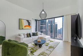 2BR High Floor Act I Act II T1