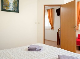 Apartments Božica
