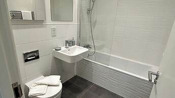 Luxury 1-bed Town Centre South Stevenage